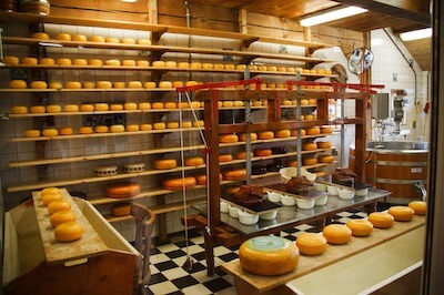 チーズ工場