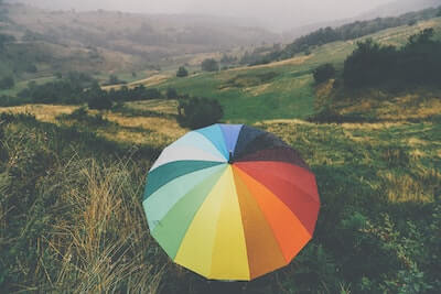 七色のワンタッチ式傘