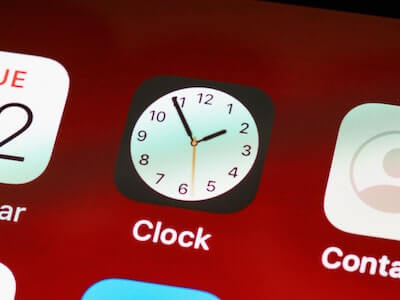 1時55分を指すアプリの時計